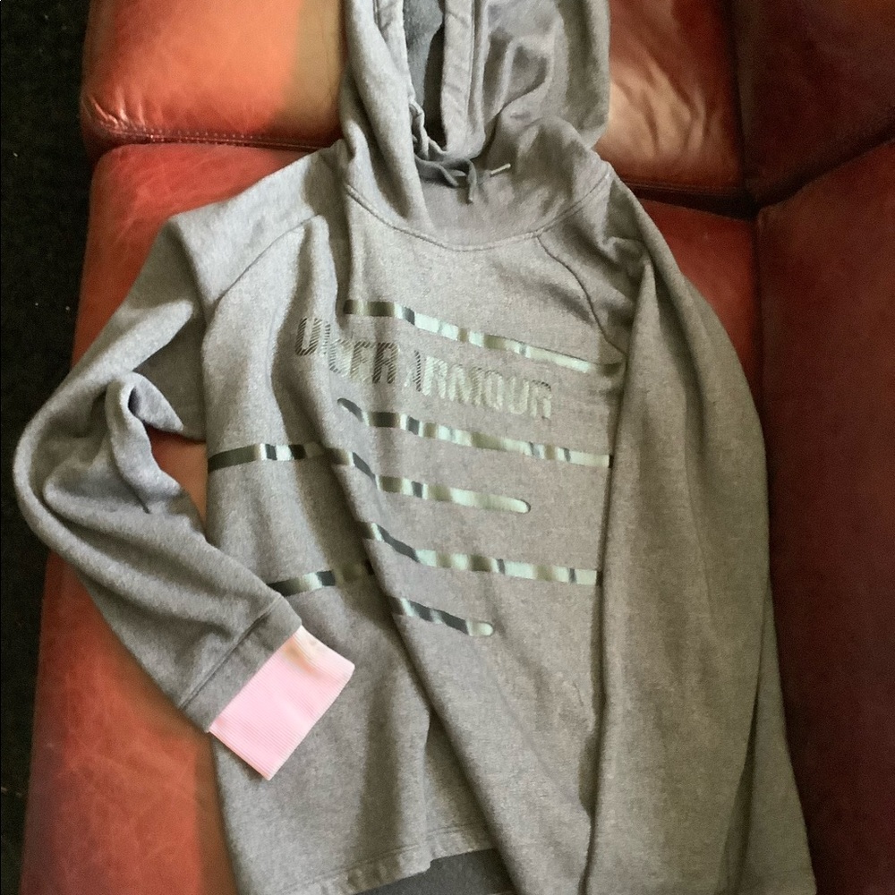 Under armor sweatshirt